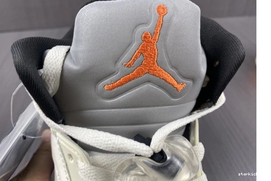 Total DC1060-100 DC1060-100 5 Retro Air Orange Jordan 0328